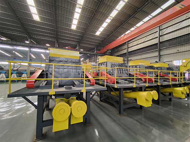 木材粉碎機(jī)可以有效處理各類(lèi)廢棄木料